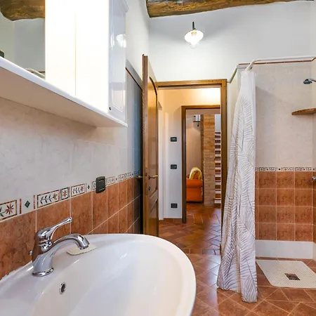 度假居 Caggio-4 By Interhome *